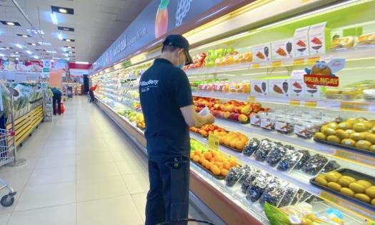 Giá xăng dầu giảm mạnh, vì sao giá hàng hóa chưa nhúc nhích?