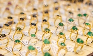 Giá vàng hôm nay 9/1: Đi lên bất chấp USD tăng giá