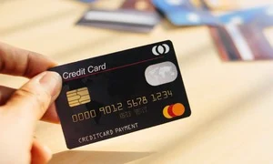 Người nước ngoài cư trú tại Việt Nam có được sử dụng thẻ tín dụng?