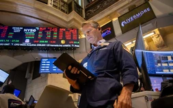 18 giờ kịch tính khiến Tổng thống Donald Trump đổi ý về thuế đối ứng