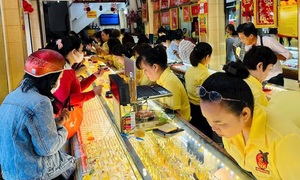 Chuyên gia: Vàng rất khó quay về mốc 100 triệu đồng/lượng