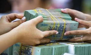 Hàng loạt ngân hàng tăng lãi suất tiền gửi: Chuyên gia dự báo gì?