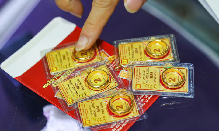 Tuần tới, nhà đầu tư vàng nên mua vào hay bán ra?