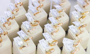 Giá vàng hôm nay 24/8: Vàng thế giới đi ngang, vàng trong nước tăng cao